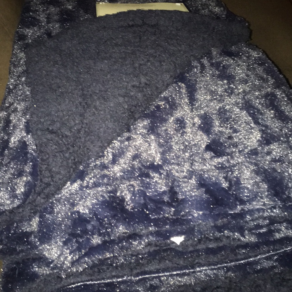 Blue Luxuriously Soft Throw Blanket - Reversible - Picture 2 of 3